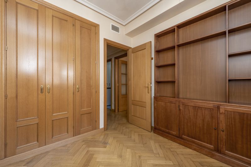 Built In Wardrobe Installation in Alexandria, VA